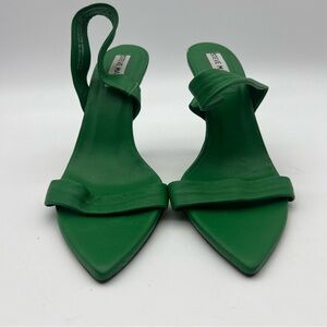 Steve Madden Vibrant Green Women's Heels